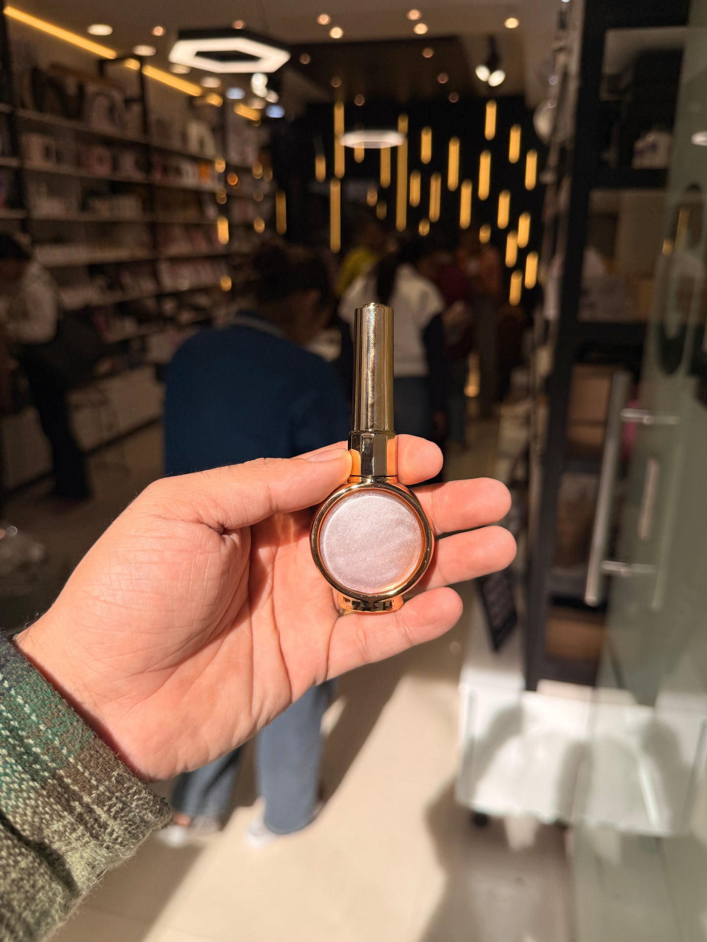 Bolt bee cateye nailpaint