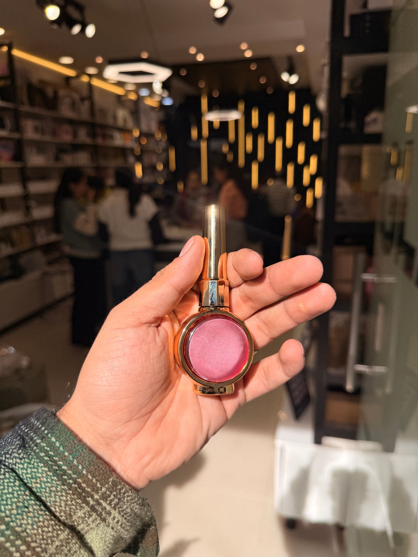 Bolt bee cateye nailpaint