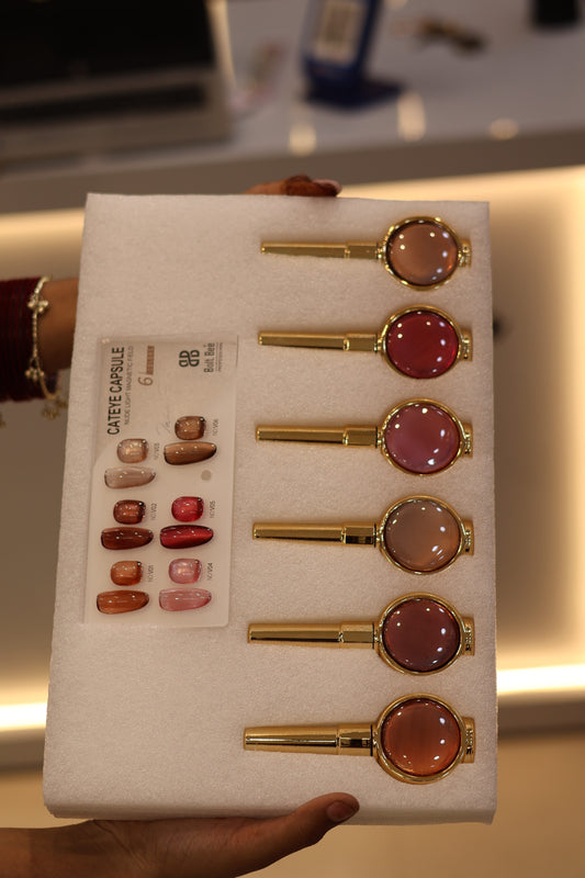 Cateye bolt bee nailpaint