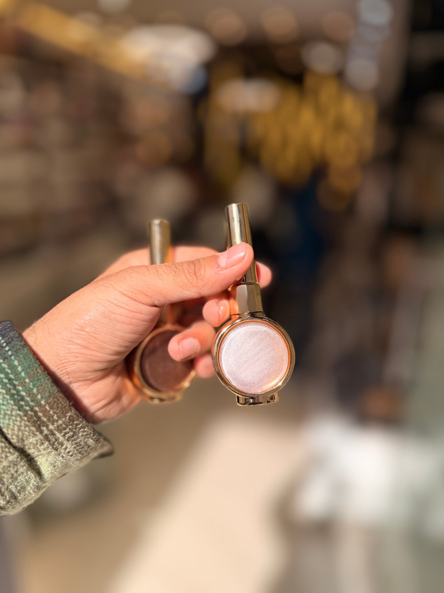 Bolt bee cateye nailpaint