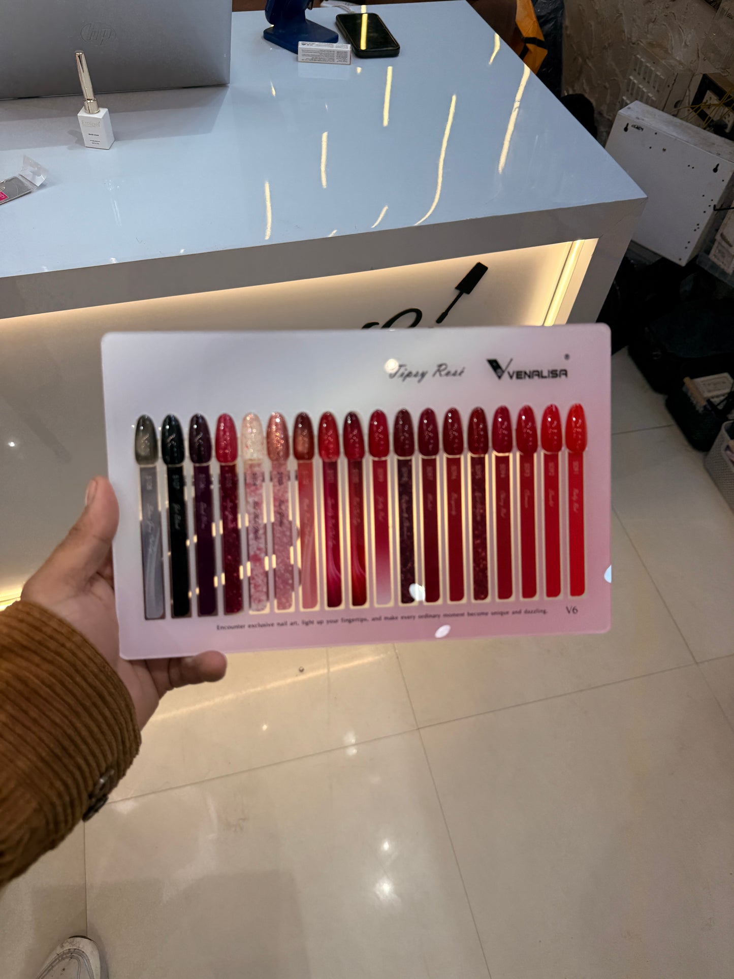 Venalisa Red & Black family