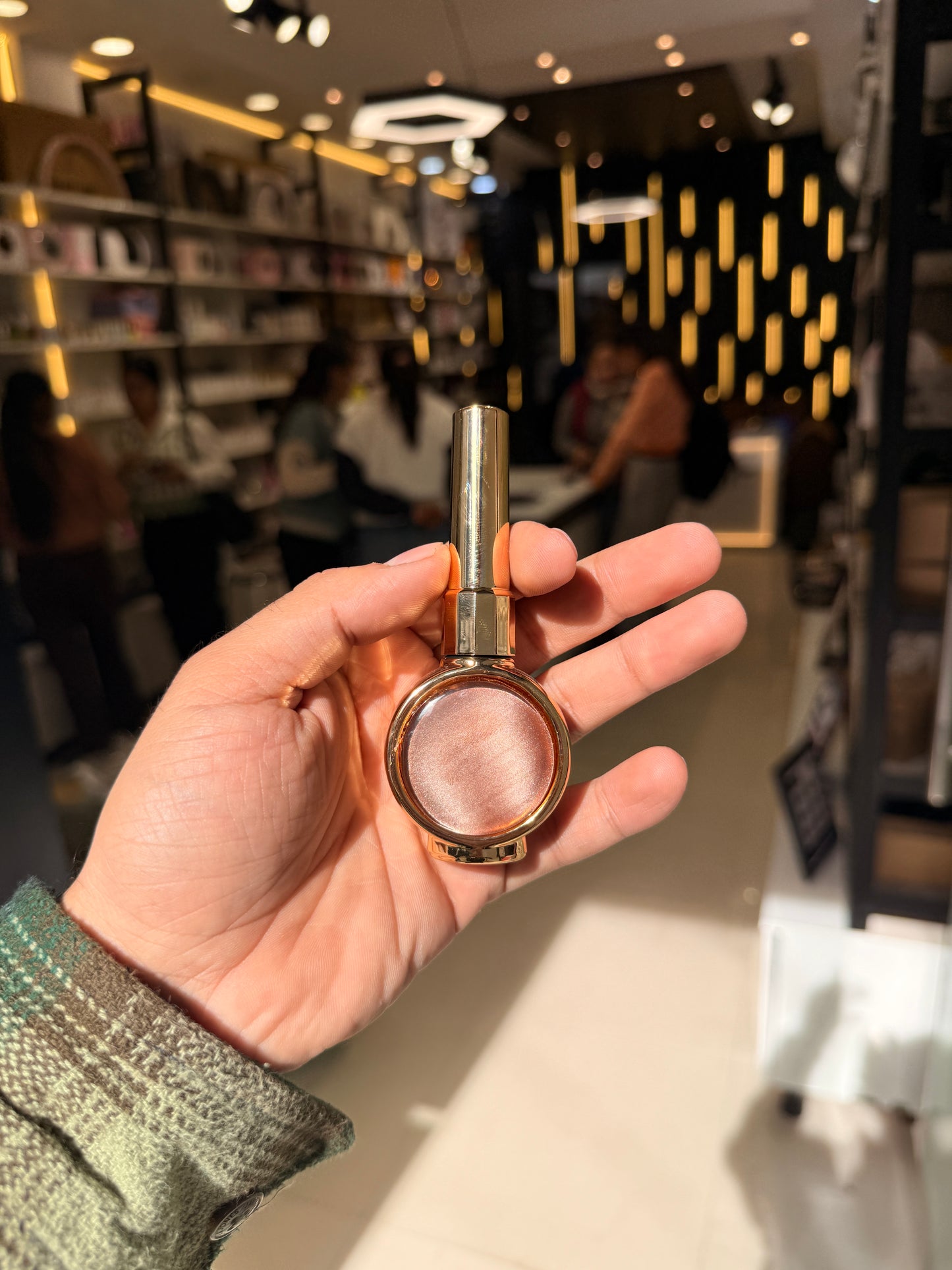 Bolt bee cateye nailpaint