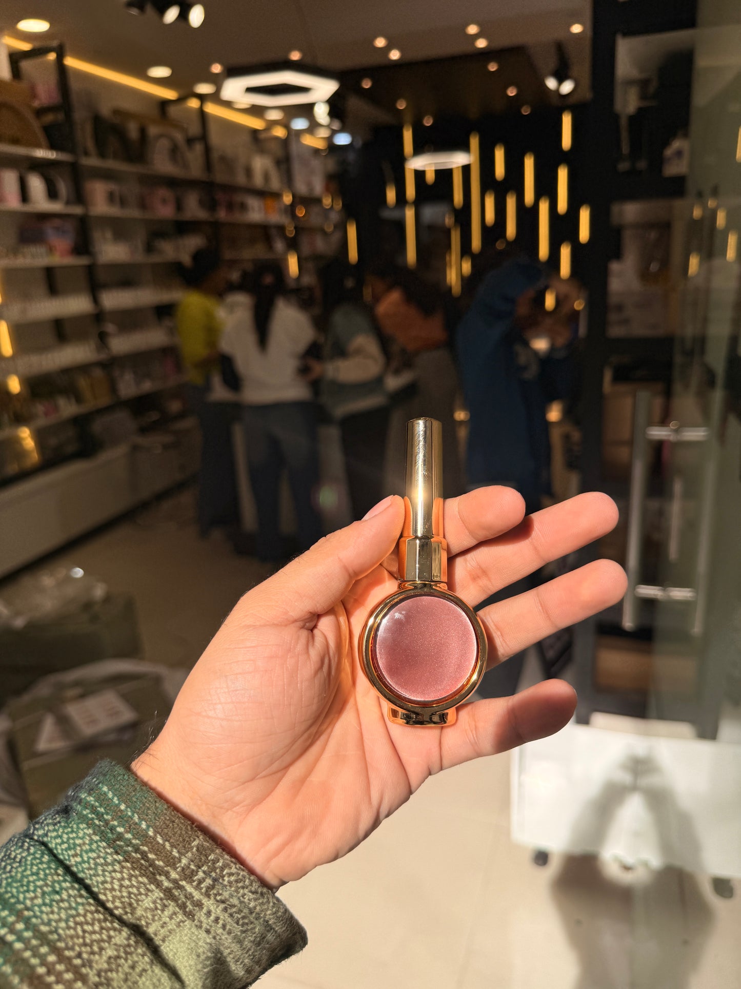 Bolt bee cateye nailpaint